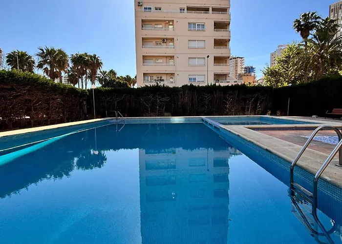 Iris Con Piscina Apartment *